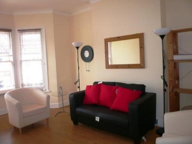 			NEW INSTRUCTION, 3 Bedroom, 1 bath, 1 reception Flat			 Hartland Road, QUEENS PARK